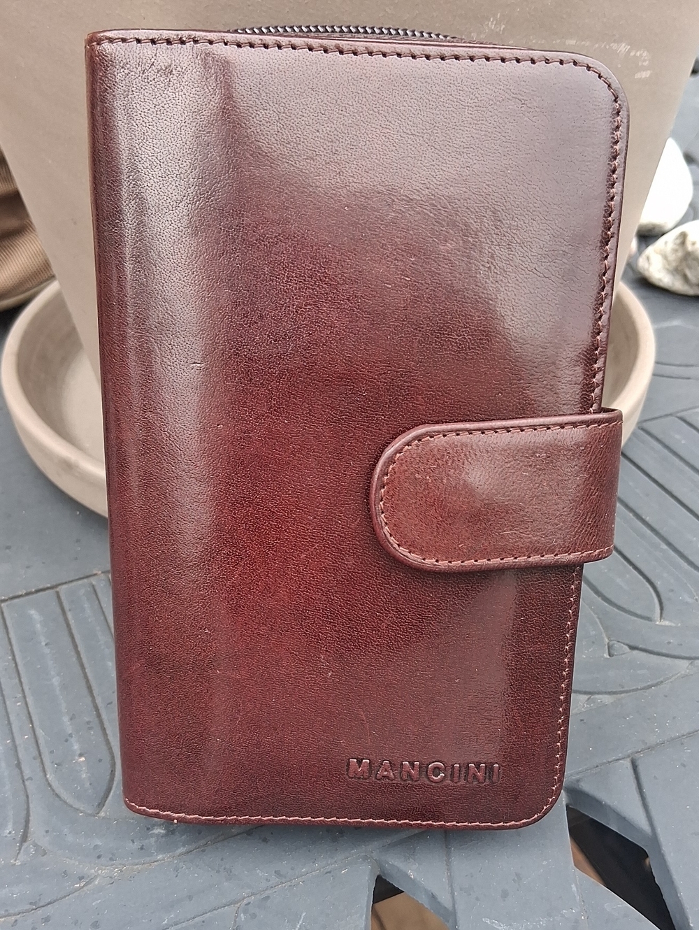 Mancini Genuine Leather Multi-card Clutch Wallet In Brown